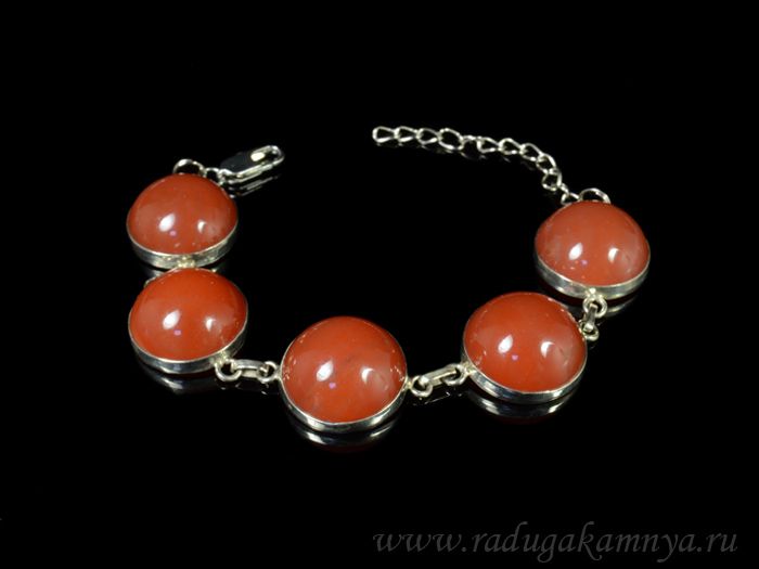 Bracelet with carnelian " Circle " 20mm., 17cm.