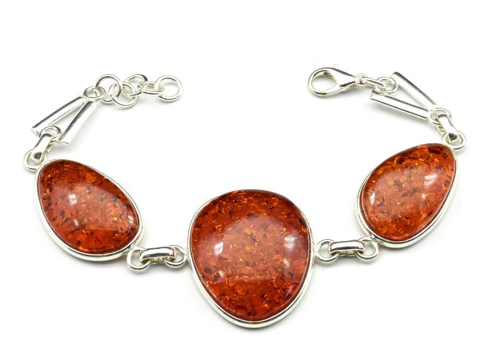 Bracelet with amber in silvering 3 ovals 22*25mm-30*25mm cognac, 21cm.