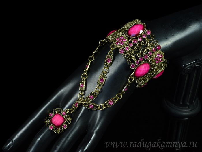 Slave bracelet made of jewelry alloy with zircons and Murano glass "Oval" color pink.