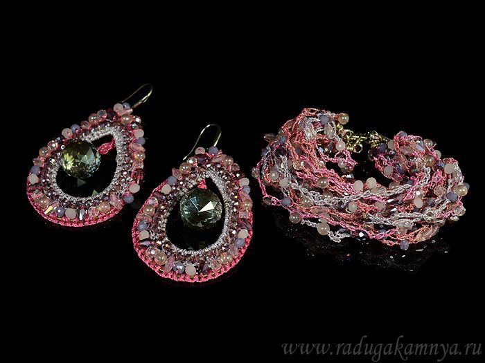 Handmade bracelet and Earrings with zircons in pink and lilac, 19cm