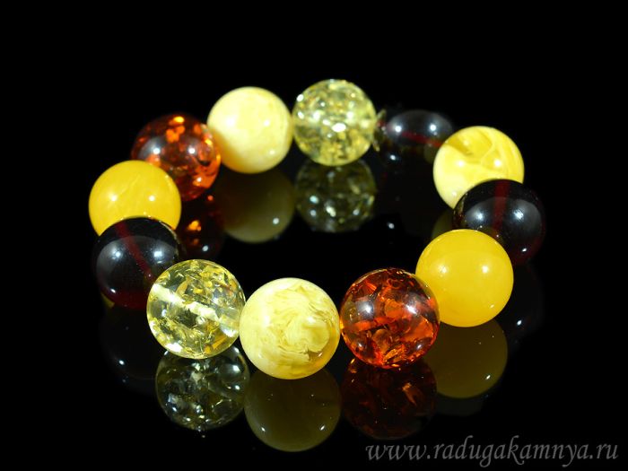 Bracelet made of amber ball 18mm assorted