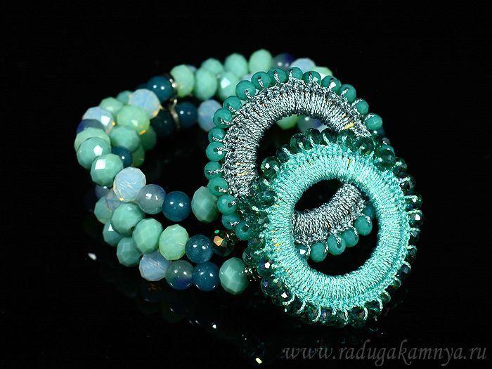 Handmade bracelet with zircon "circles"