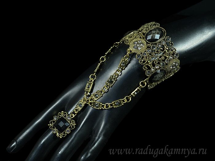 Slave bracelet made of jewelry alloy with zircons and Murano glass "Oval" color.black.