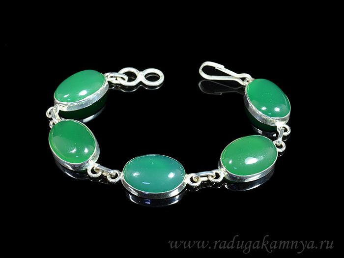 Bracelet with agate tinted in silver oval 18*13mm, 17cm.