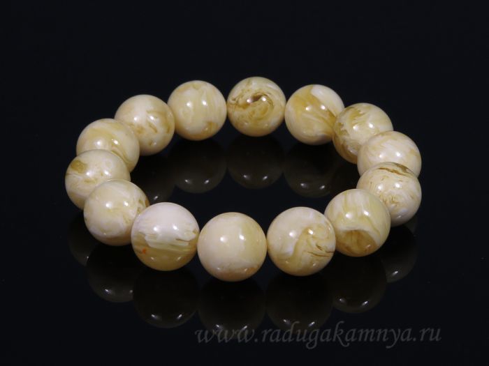 A 15mm milky amber bead bracelet