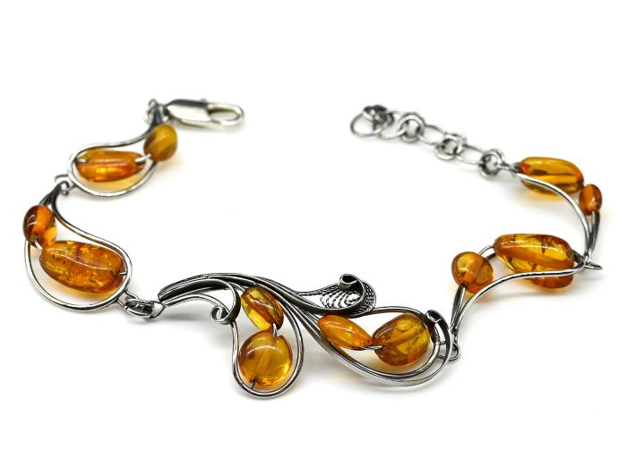 Bracelet with amber " Wave ", 17cm.