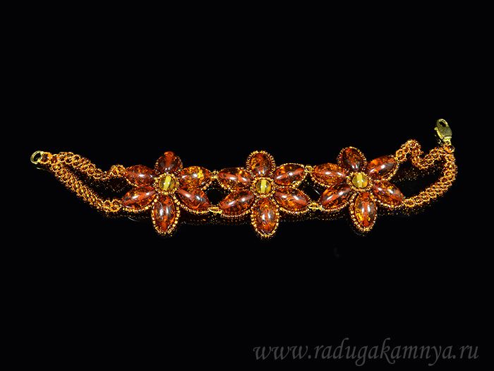 Bracelet with amber and beads "3 flowers" cognac, 21cm.