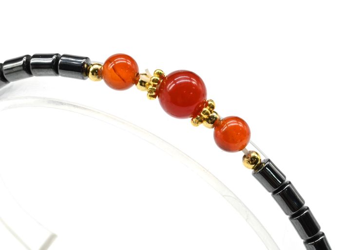 Hematite bracelet with carnelian