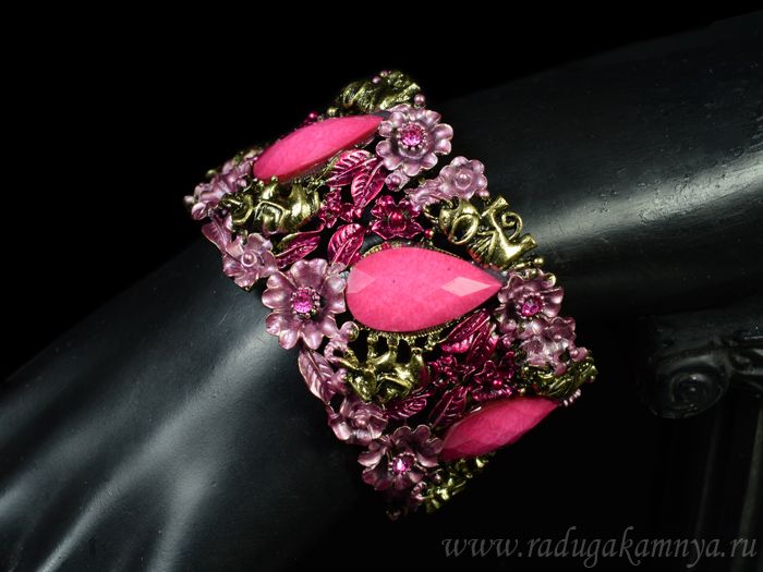 Bracelet with Murano glass color.pink