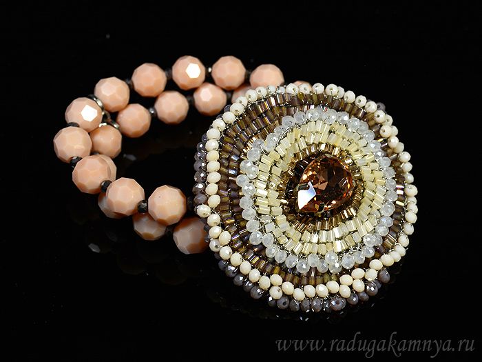 Handmade bracelet with zircon and beads