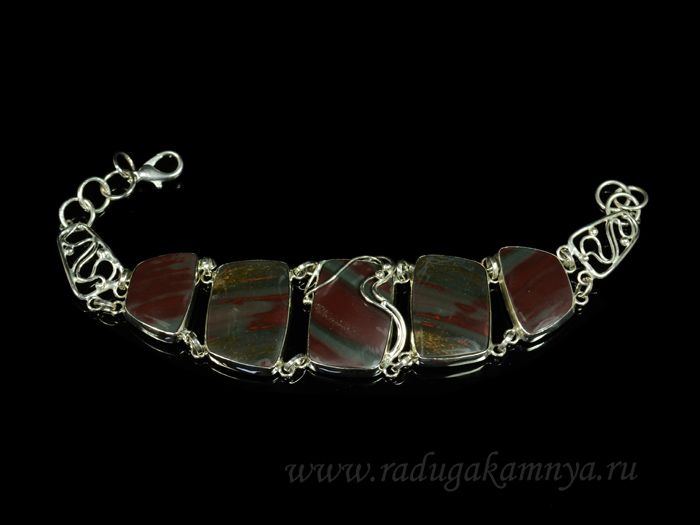 The jasper bracelet is 23 cm.